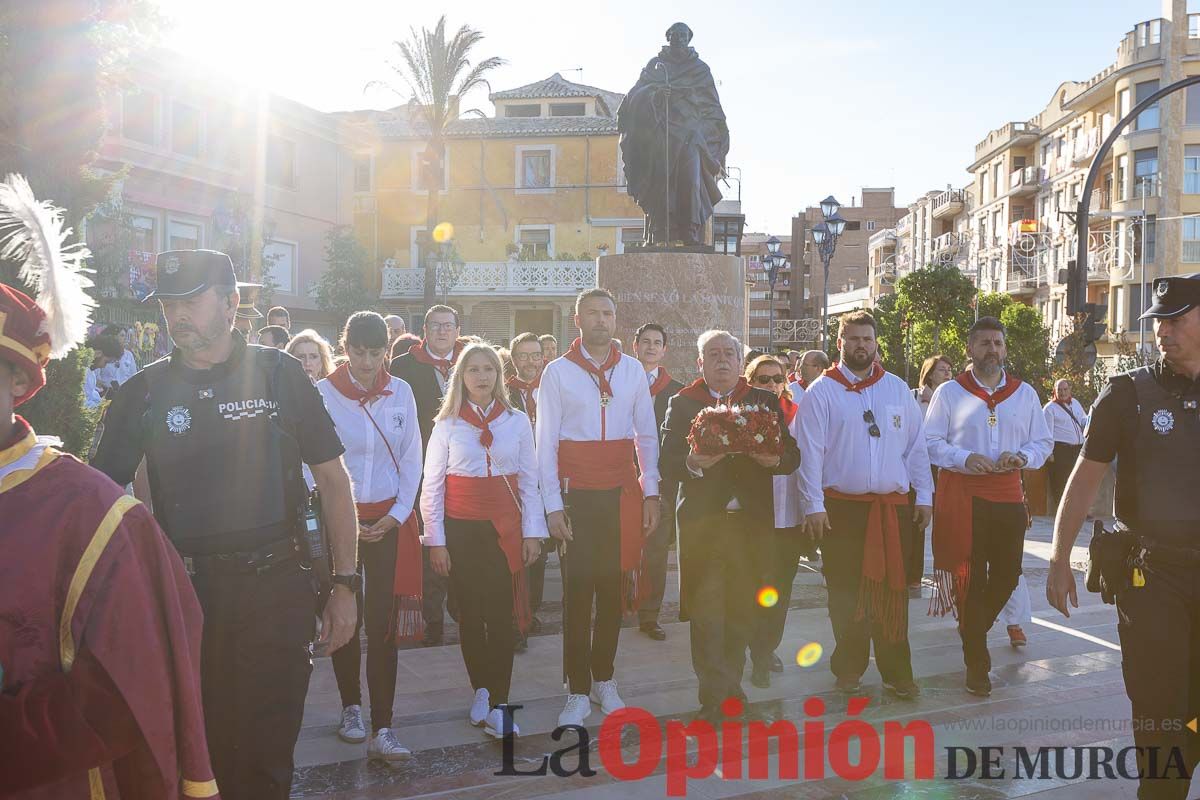 Bandeja de flores y ritual de la bendición del vino en las Fiestas de Caravaca