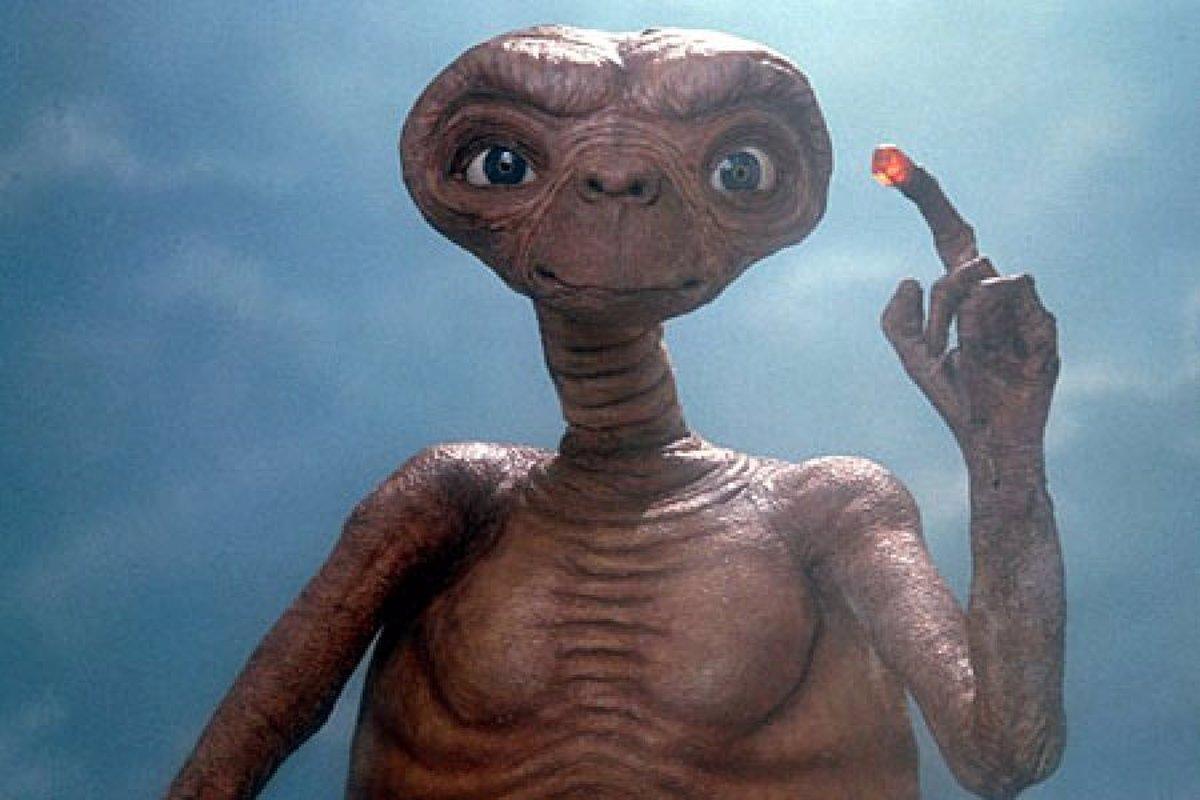 E.T., el extraterrestre que 40 años después sigue conquistando corazones.