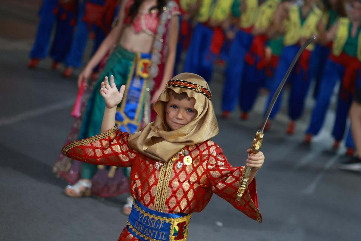 Las mejores imágenes del desfile infantil de Moros y Cristianos de Orihuela Las mejores imágenes del desfile infantil de Moros y Cristianos de Orihuela