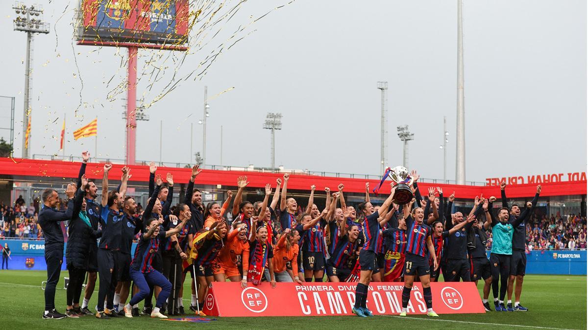 El Barça levanta el título de campeonas de la Liga F