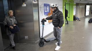 Barcelona prevé que el casco sea obligatorio para los patinetes eléctricos en mayo