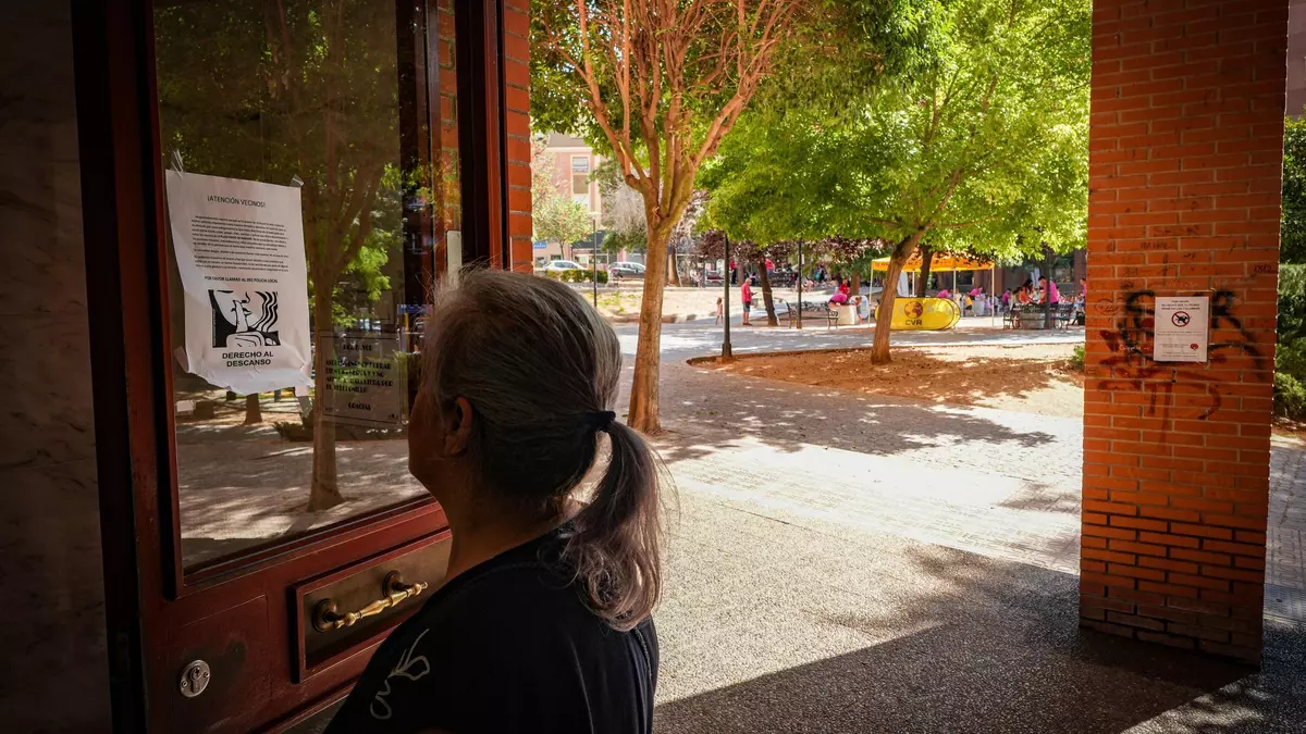 Vecinos de Diego de Badajoz: «La plaza se convierte cada noche en una zona sin ley»
