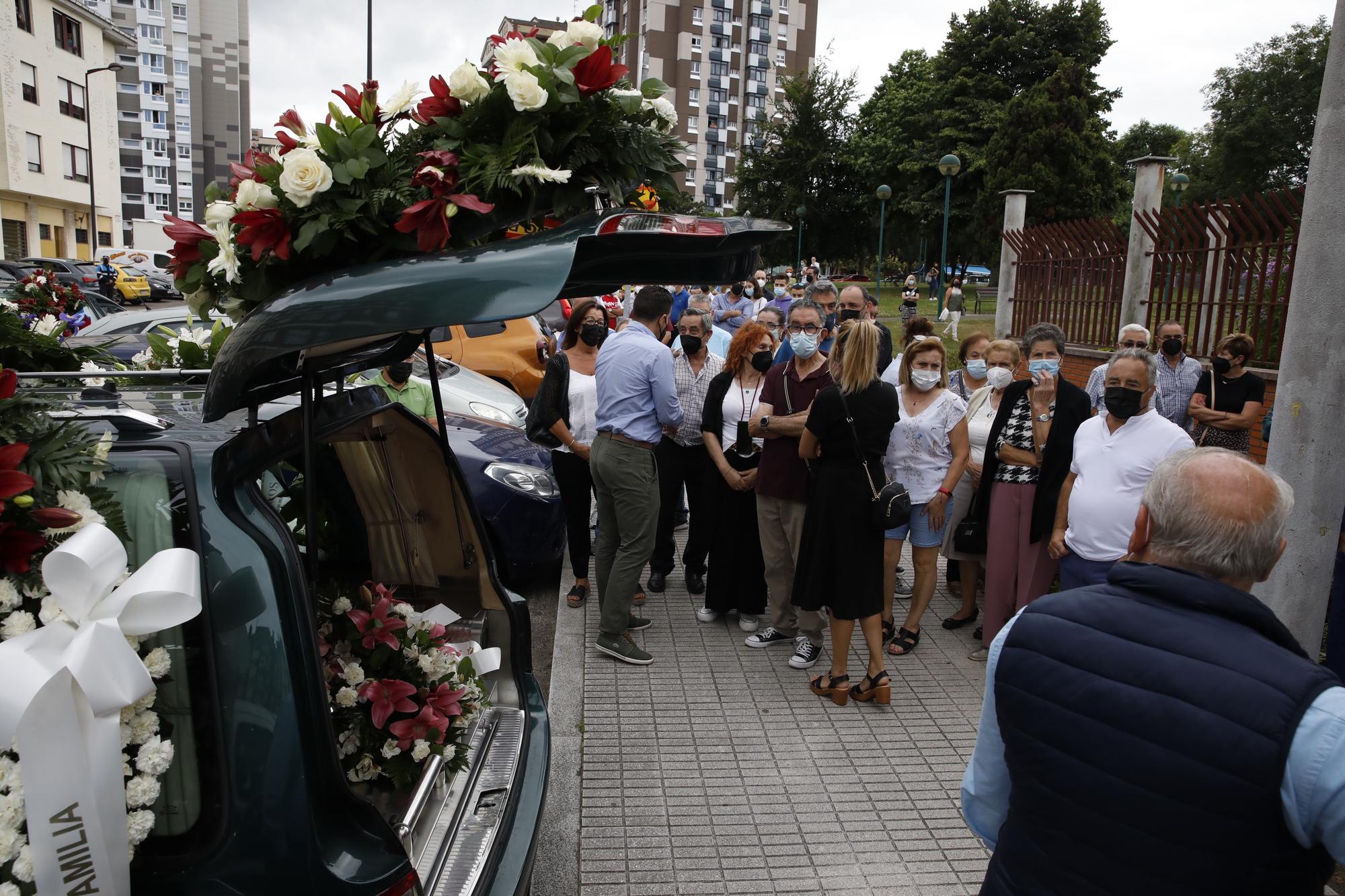 Una pasarela de guardias civiles despide a Eladio Currás, el compañero jubilado fallecido en un incendio en Gijón