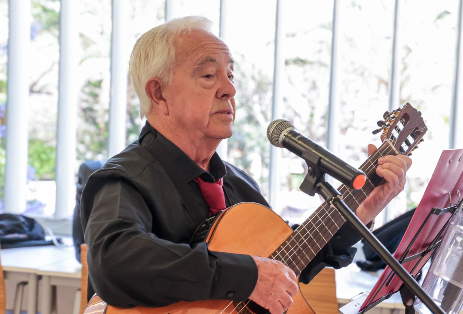 La coral Fusión 60-90 regala recuerdos en forma de canción por Alicante