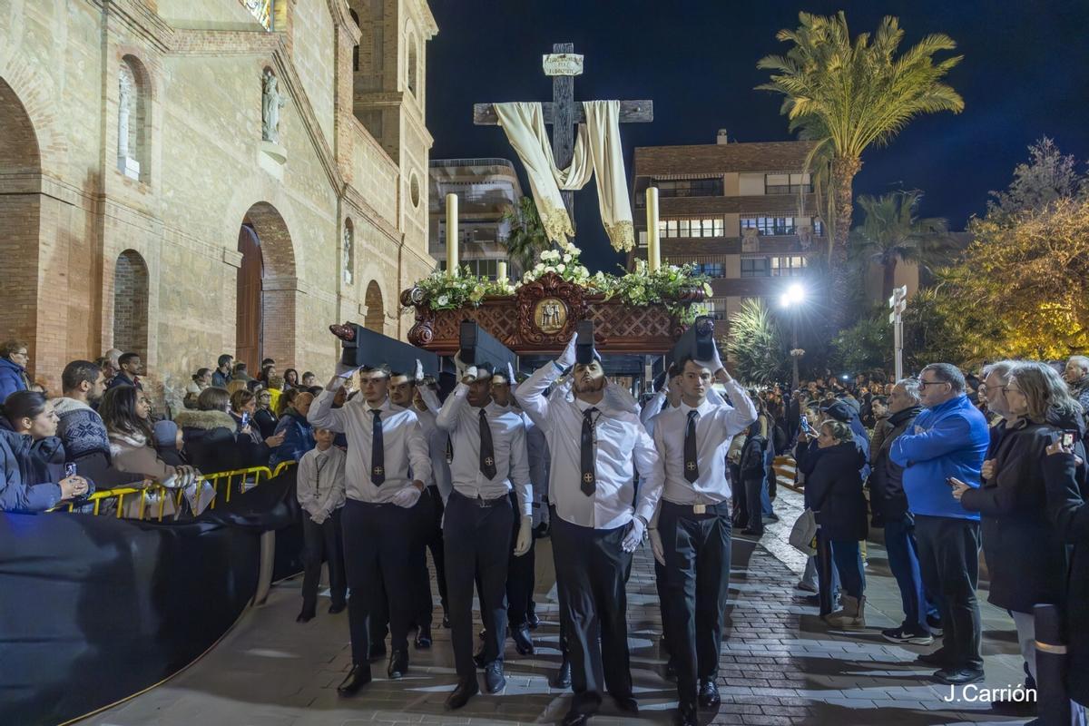 Aquí están las imágenes de la procesión de Lunes Santo de Torrevieja 2026 con sus seis cofradías Aquí están las imágenes de la procesión de Lunes Santo de Torrevieja 2026 con sus seis cofradías