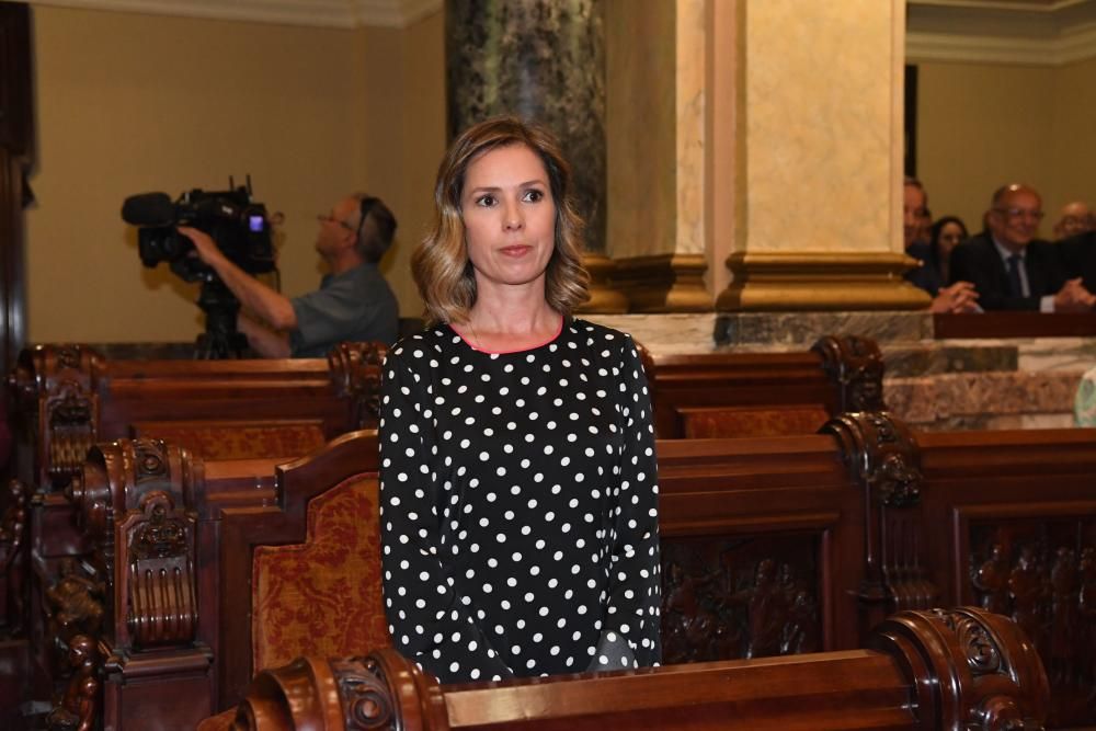 Inés Rey ya es nueva alcaldesa de A Coruña