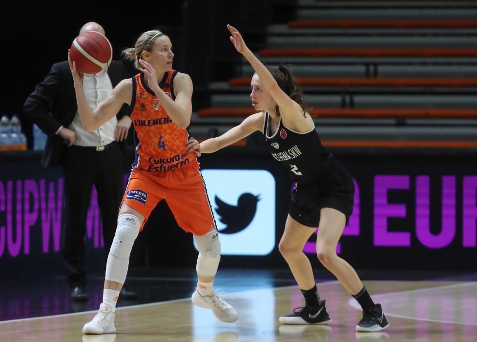 Las mejores imágenes del Valencia Basket - Basket Hema SKW