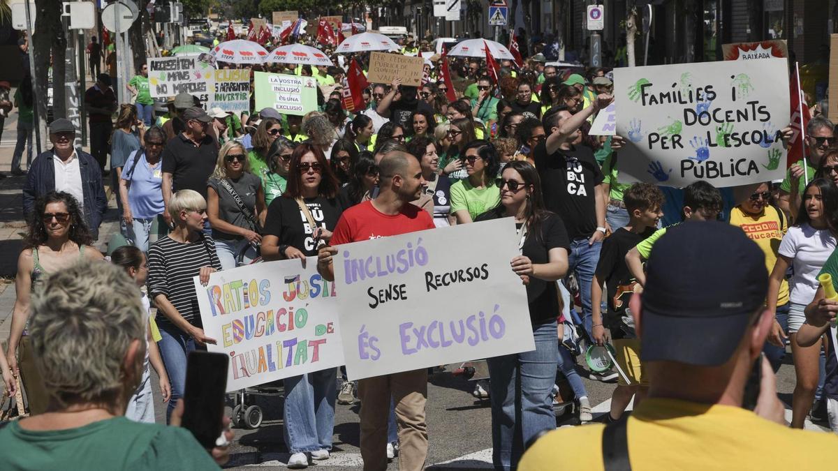 Así ha sido la manifestación educativa el segundo día de huelga en El Camp de Morvedre