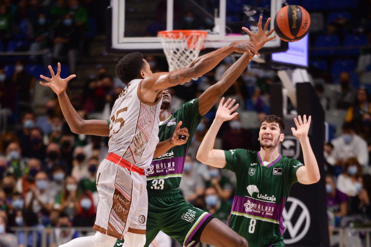 Las imágenes del Unicaja - San Pablo Burgos en el Martín Carpena.