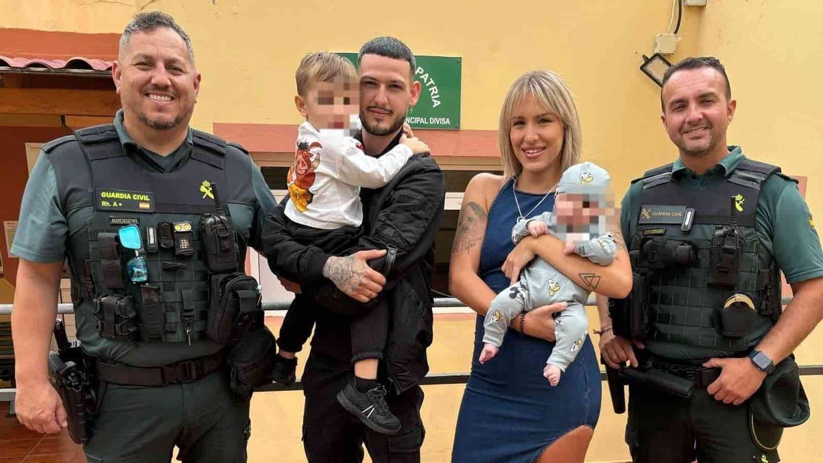 Salvan la vida a este bebé en el cuartel de la Guardia Civil de Agüimes.