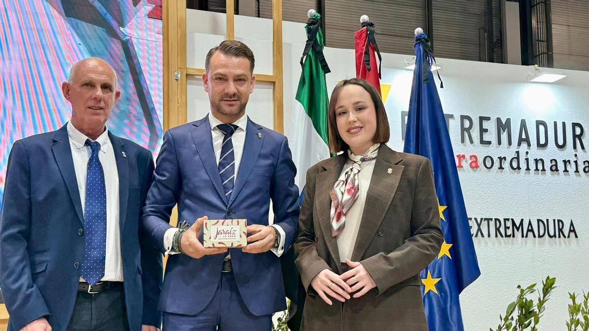 Rufo Sánchez Granado, Luis Miguel Núñez Romero y Sara García Fernández, concejales y alcalde de Jaraíz de la Vera.