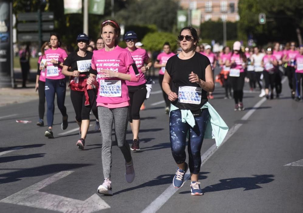 Ambiente en la V Carrera de la Mujer de Murcia