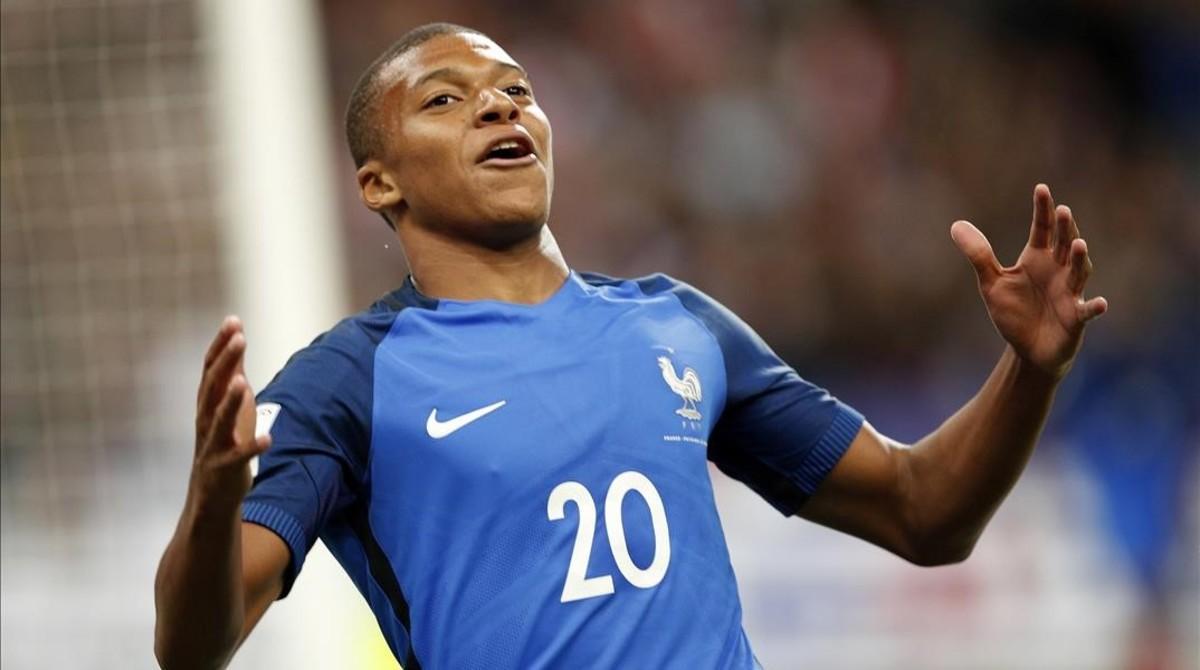 zentauroepp39889593 france s kylian mbappe reacts after scoring france  s fourth170901185257