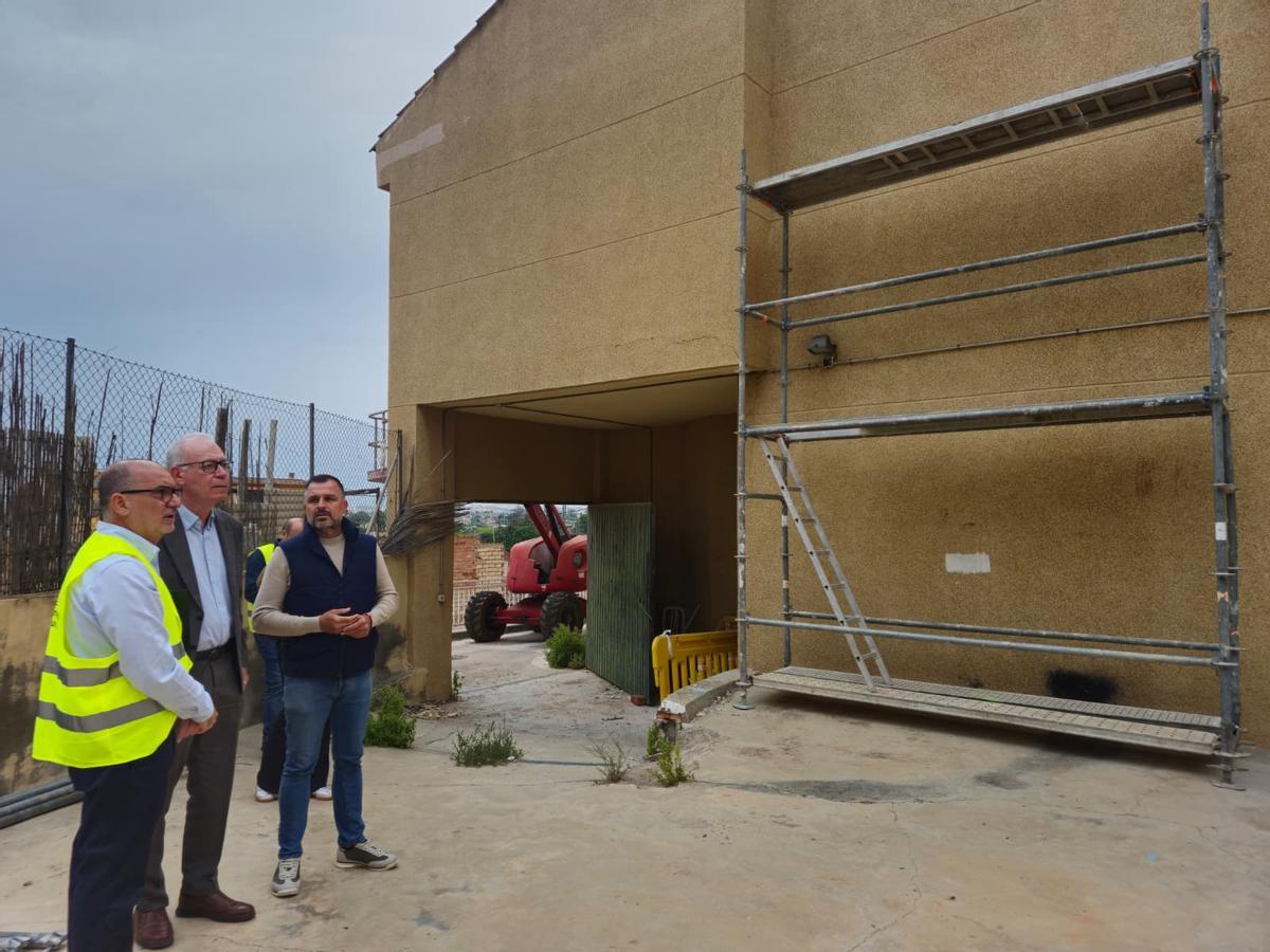 Actuaciones de rehabilitación energética en un edificio municipal de viviendas en Monteagudo.