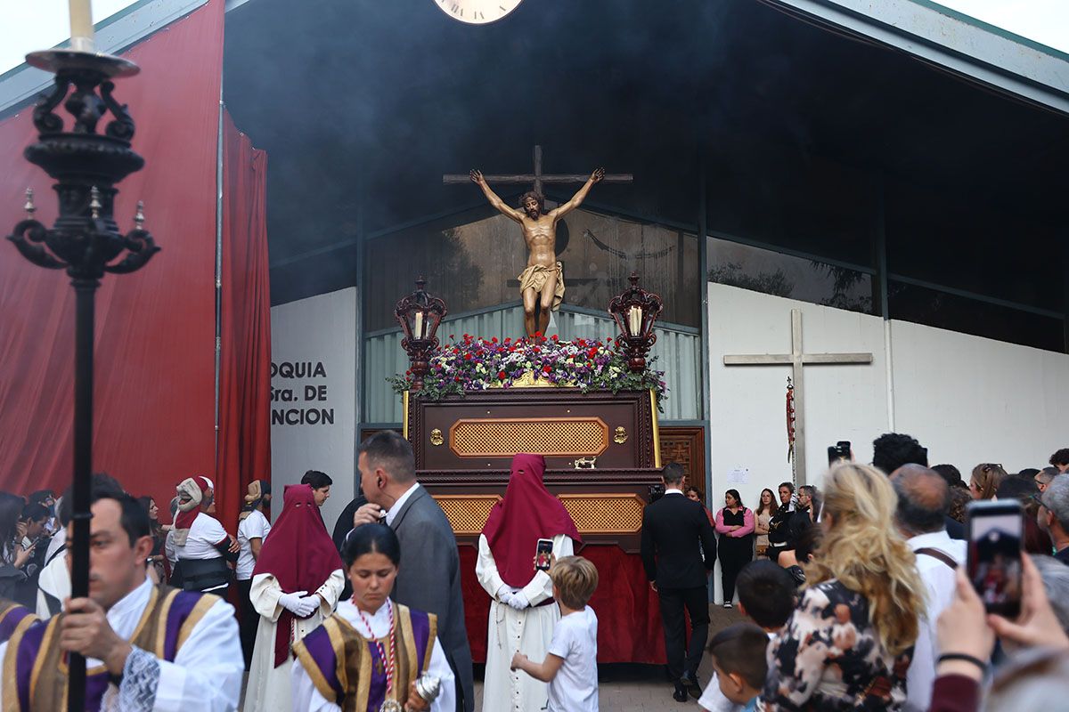 La salida del Cristo de las Lágrimas, en imágenes