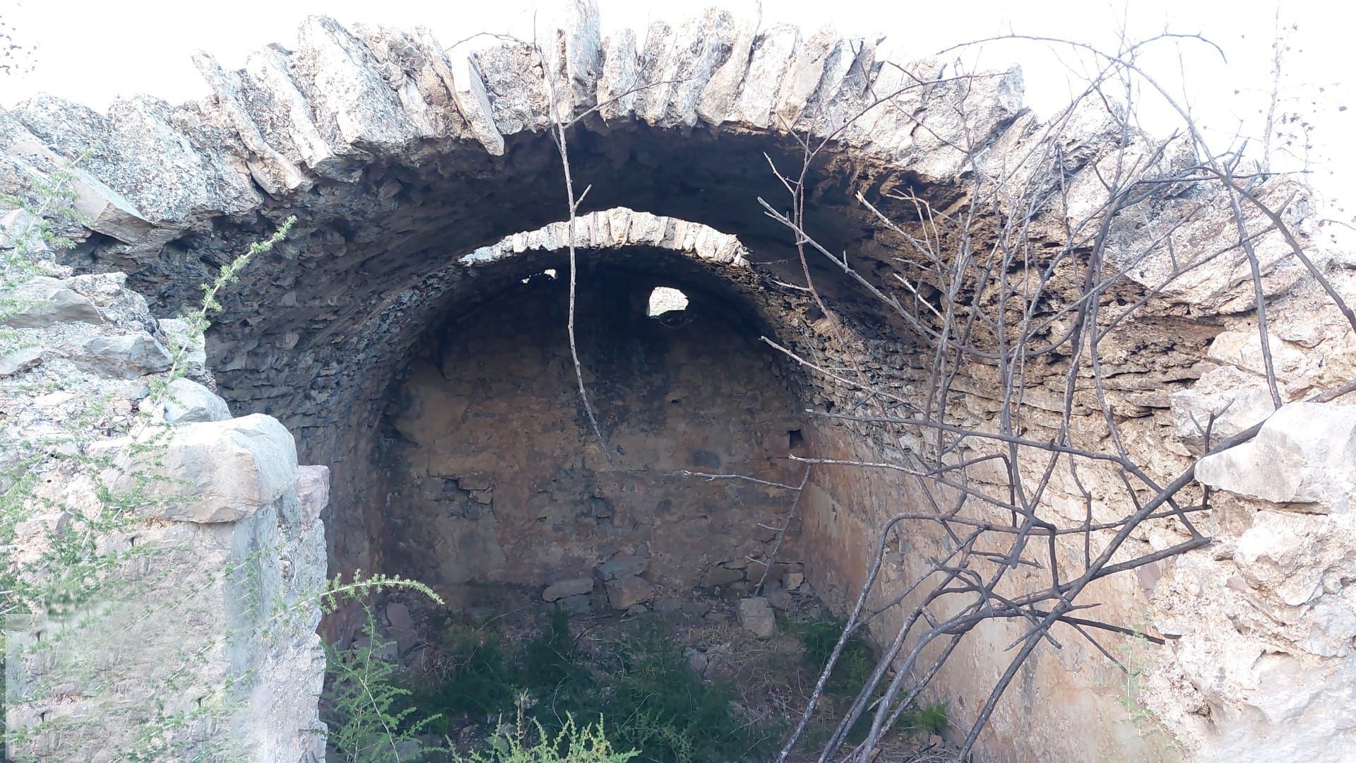 Las construcciones bélicas que ha encontrado Torás a raíz del incendio de Bejís