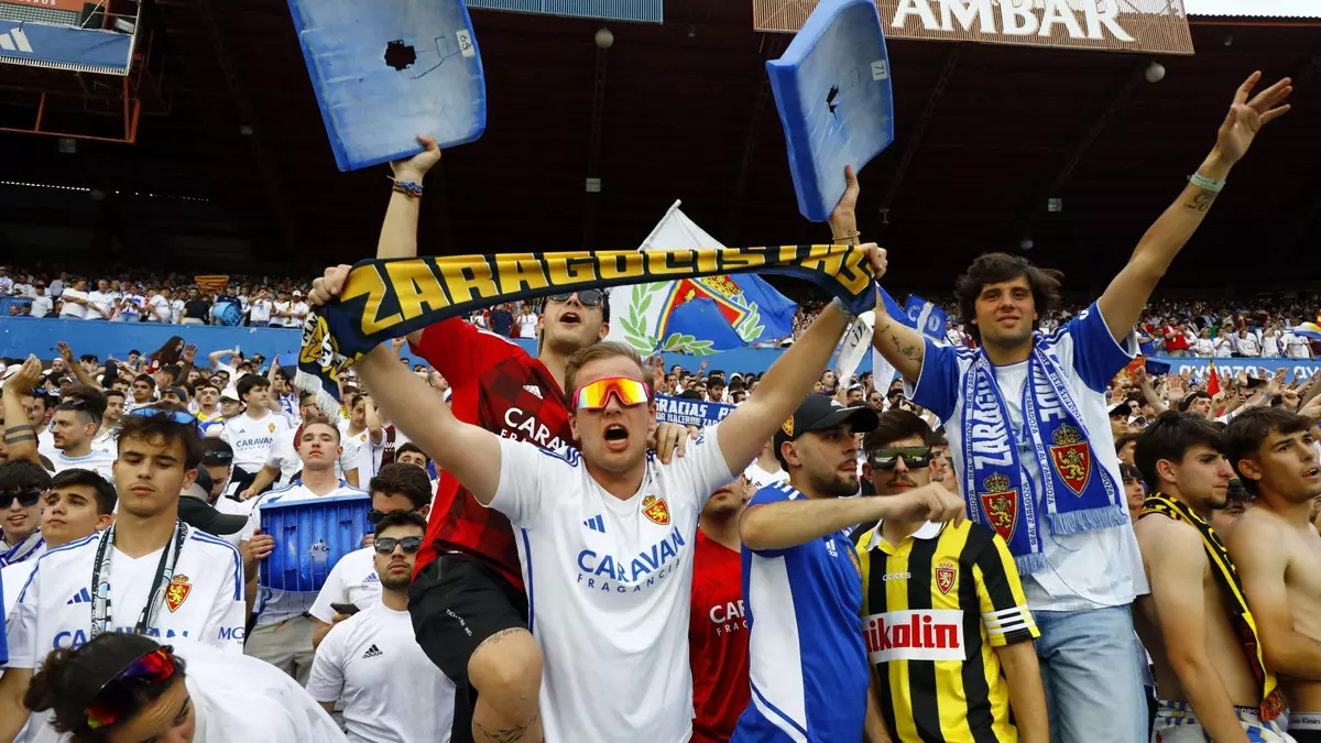 La reacción de las peñas a la campaña de abonos del Real Zaragoza: "Supone muchas facilidades para el club pero no se ha pensado en el aficionado"