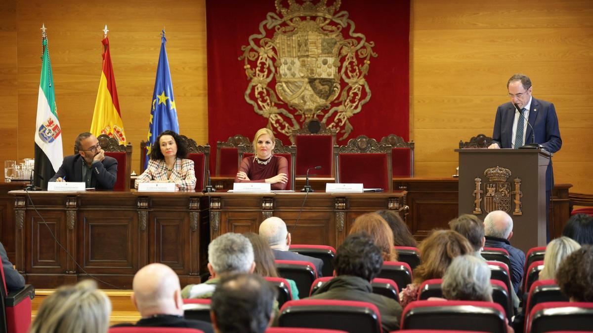 Inauguración de la Real Audiencia de Extremadura