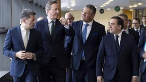 El ministro principal de Gibraltar, Fabian Picardo; el ministro de Exteriores británico, David Cameron; el vicepresidente de la Comisión Europea Maros Sefcovic ; y el ministro de Exteriores español, José Manuel Albares.