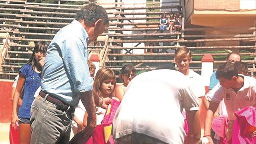 La Escuela Taurina llevará las clases de toreo a más municipios en fiestas