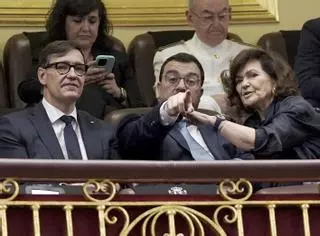 El Govern central avisa que rebre Prevost amb xiulets "no ajuda al català"