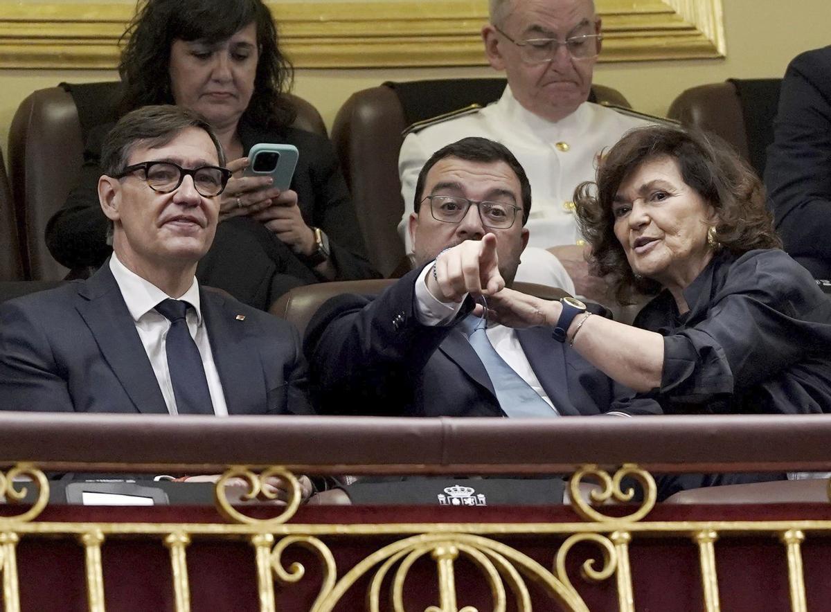 El Govern central avisa que rebre Prevost amb xiulets "no ajuda al català"