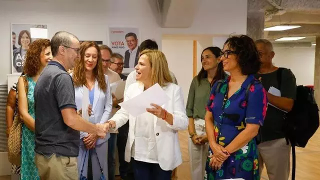 Pilar bernabé presenta su candidatura a la alcaldía de València