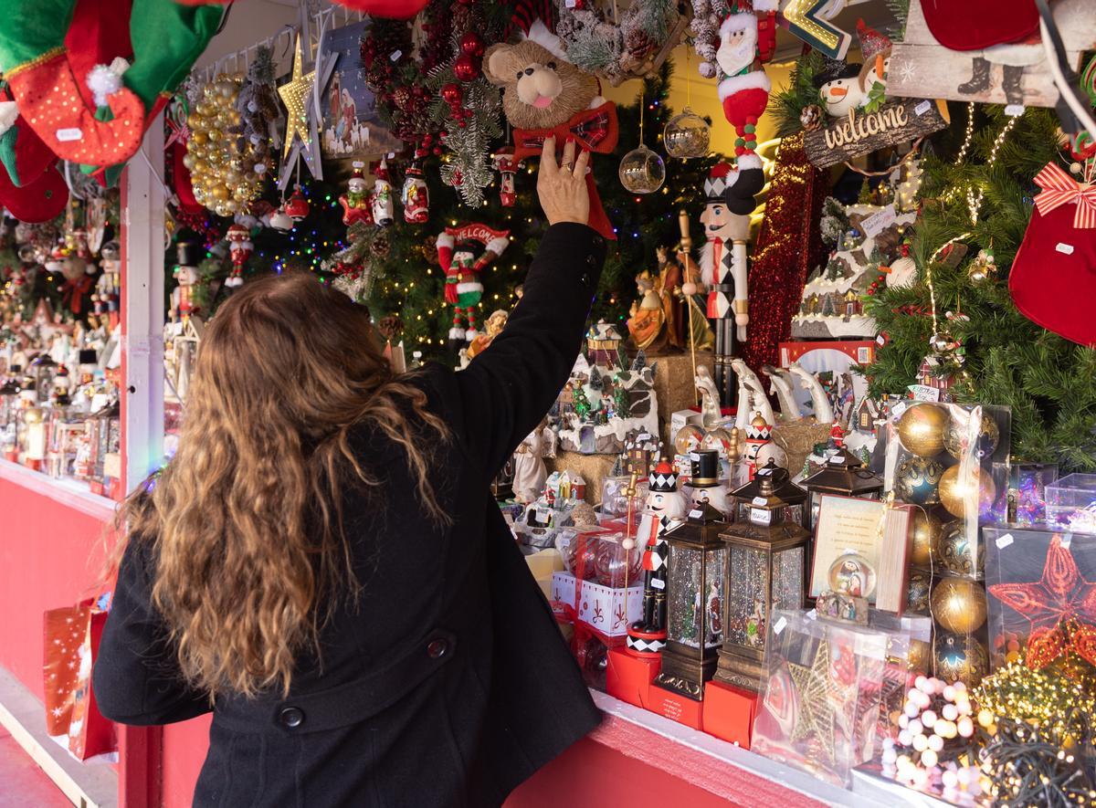 Mercadillo de Navidad en la plaza Mayor de Madrid