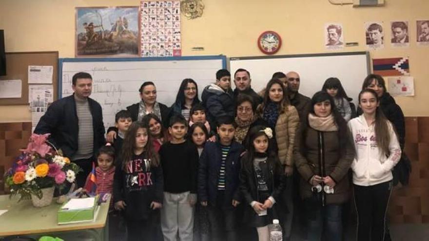 La ganadora de Pasapalabra visita el colegio armenio