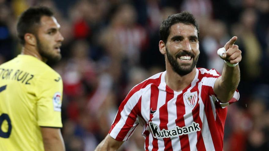 Raúl García celebra su gol de la victoria.