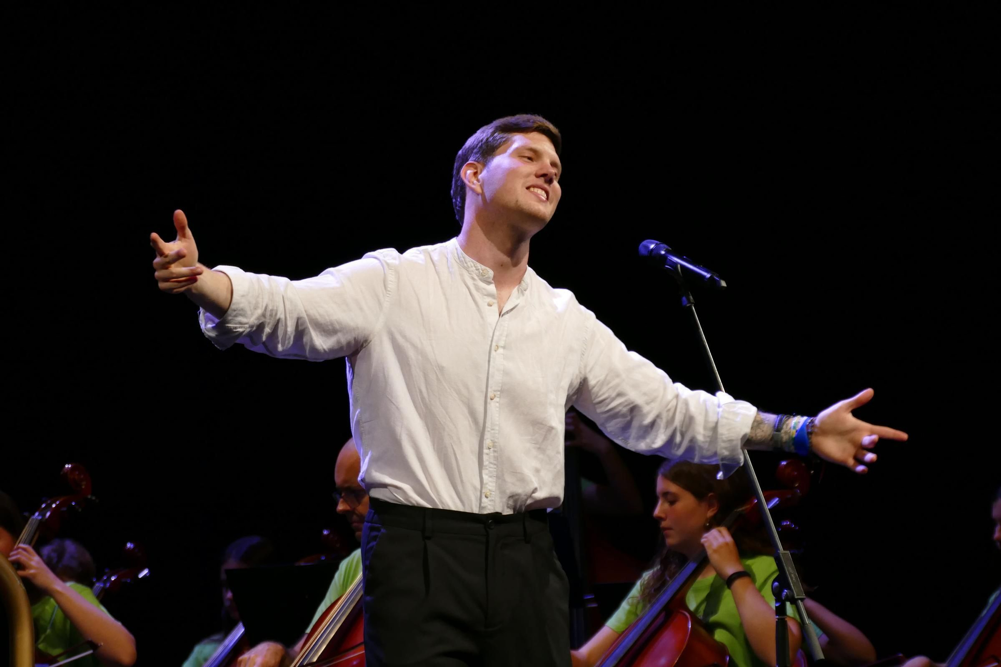 La Jove Orquestra de Figueres i Fredrik Strand emocionen el Teatre El Jardí amb el gran concert de Fires