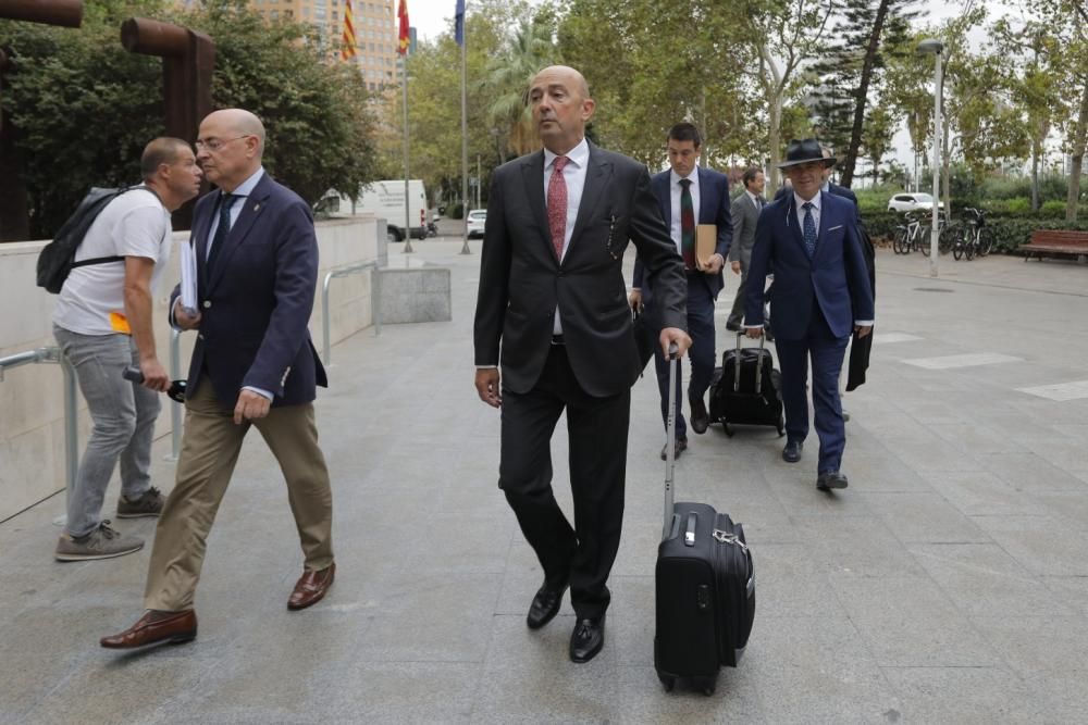 Llegan a la Ciutat de la Justicia los acusados por el amaño del Levante-Zaragoza