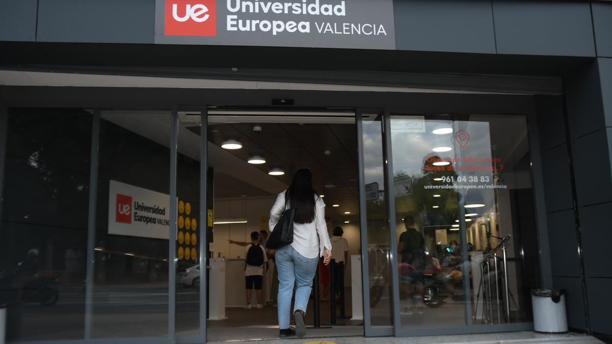 La Universidad Europea de Valencia  ofrece una amplia oferta de grados y postgrados STEAM.