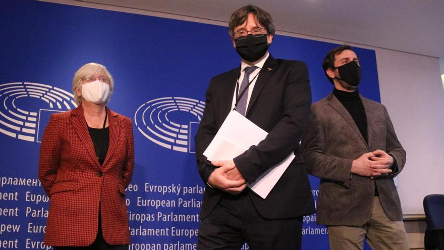 L&#039;informe jurídic del Parlament Europeu proposarà retirar la immunitat de Puigdemont, Comín i Ponsatí