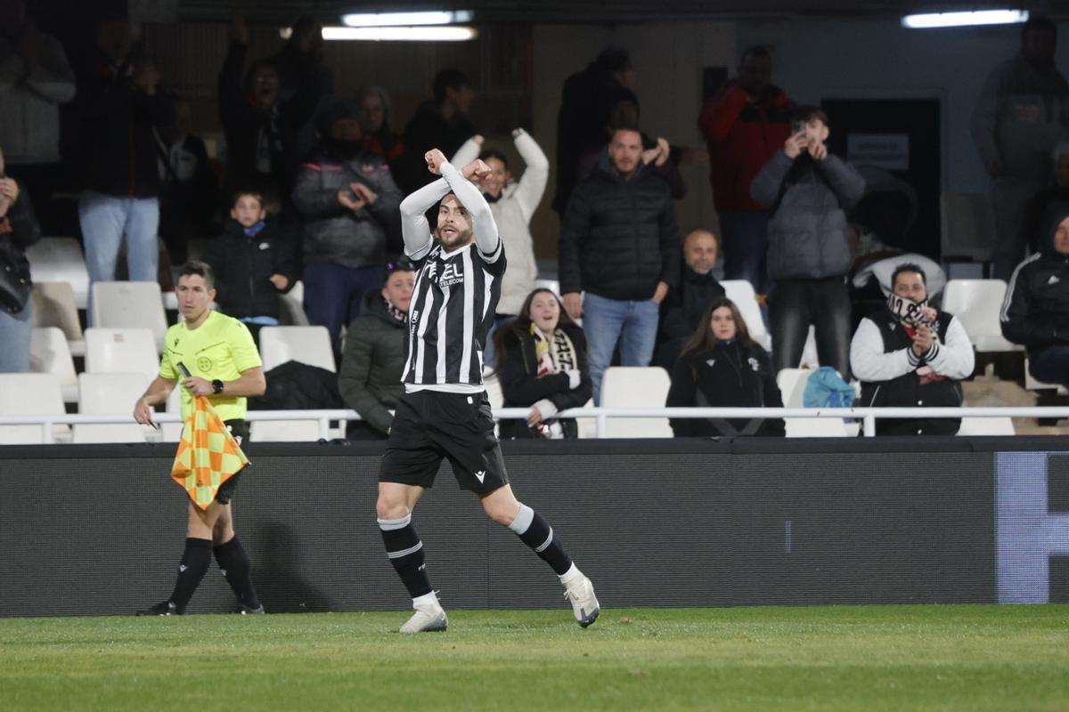 Todas las imágenes del encuentro entre el FC Cartagena y el CE Europa