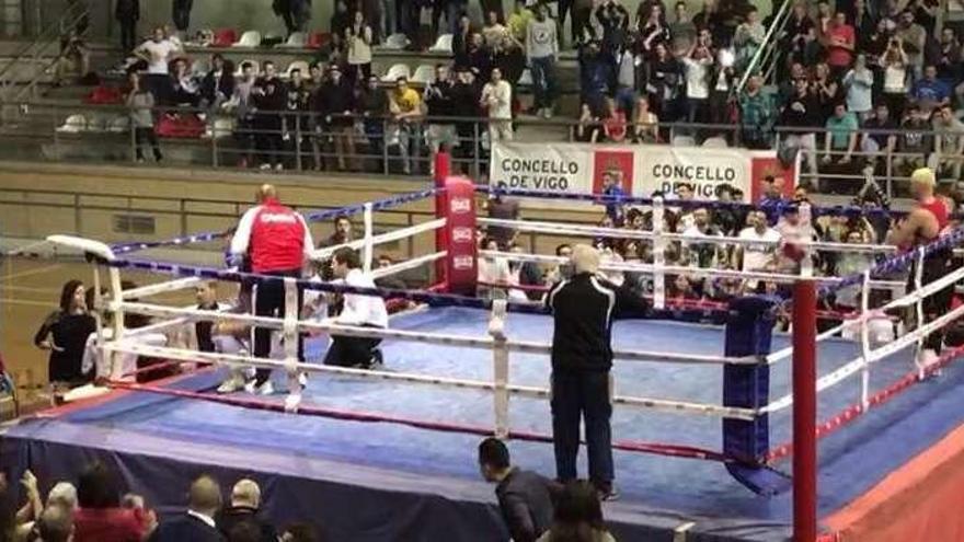 Un combate de boxeo acaba en bronca entre la delegada y un exboxeador asistente en Vigo
