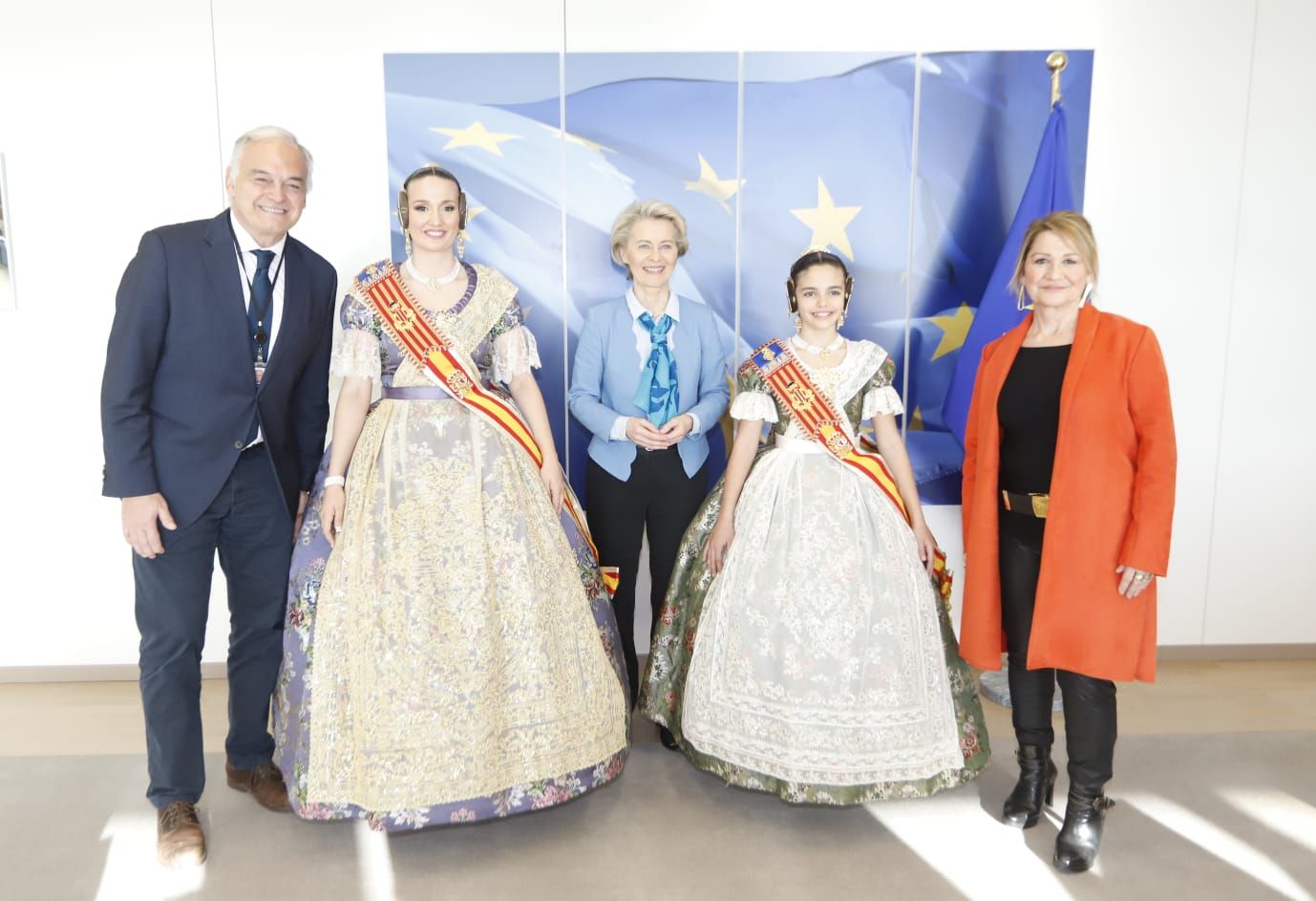 Extra de Fallas 2023 Levante-EMV: las falleras mayores se reúnen con Von der Leyen y Metsola