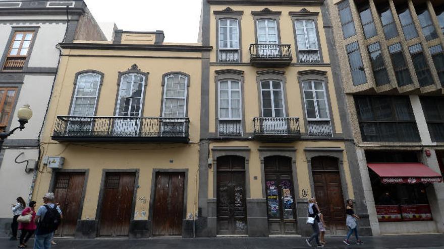 Edificios de la antigua dulcería La Madrileña en Triana