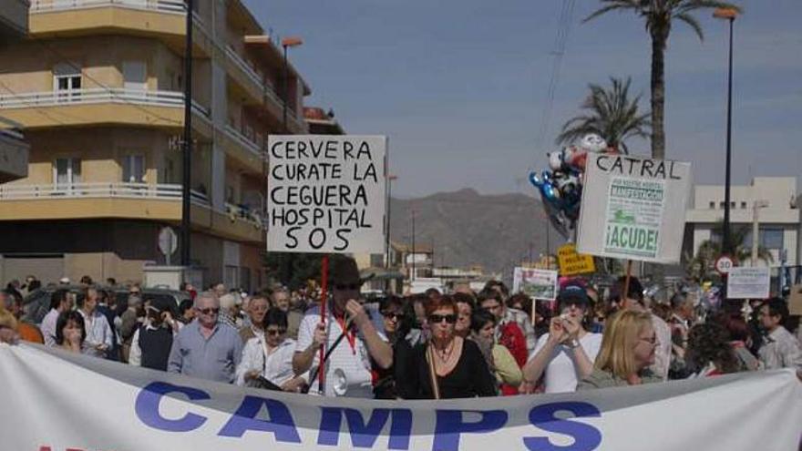 Cinco mil personas exigen al Consell que mejore la sanidad pública comarcal