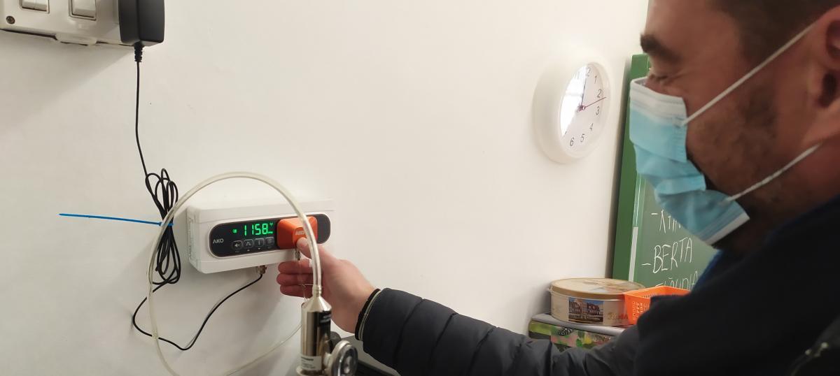 L'Escola Collbaix ha instal·lat un mesurador de CO2