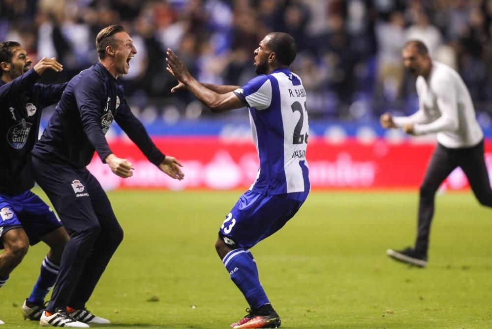 Babel y Riazor explotan con su gol