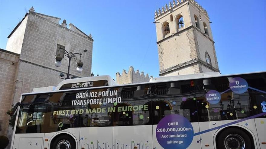 Los primeros autobuses eléctricos de la flota de Tubasa llegan hoy a la ciudad