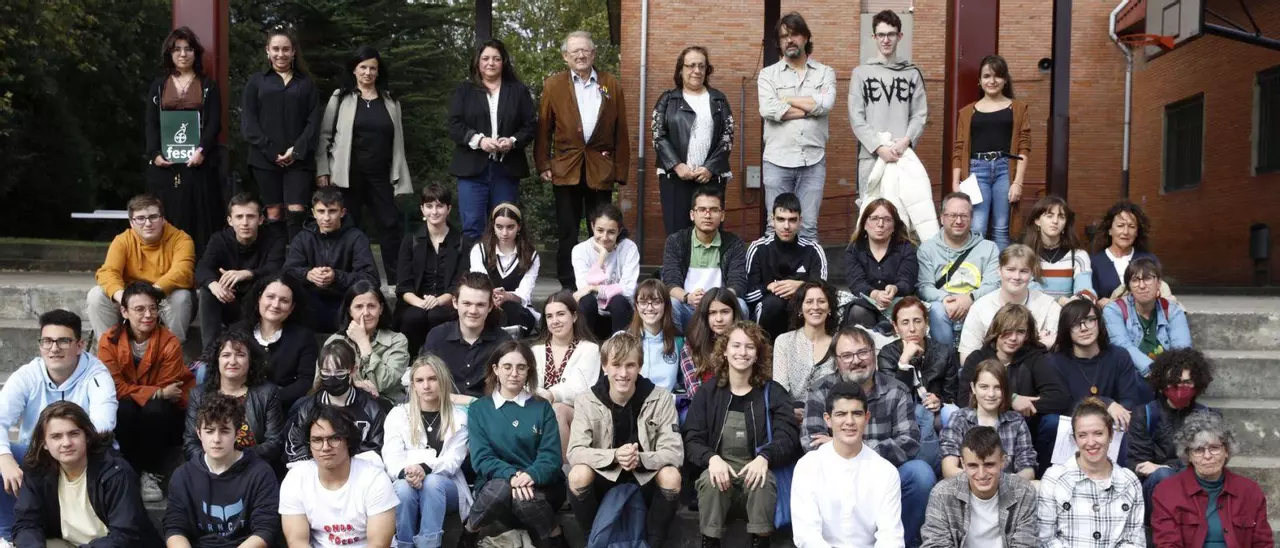 "¿Fue censurado alguna vez?": los jóvenes asturianos interrogan a Adam Michnik