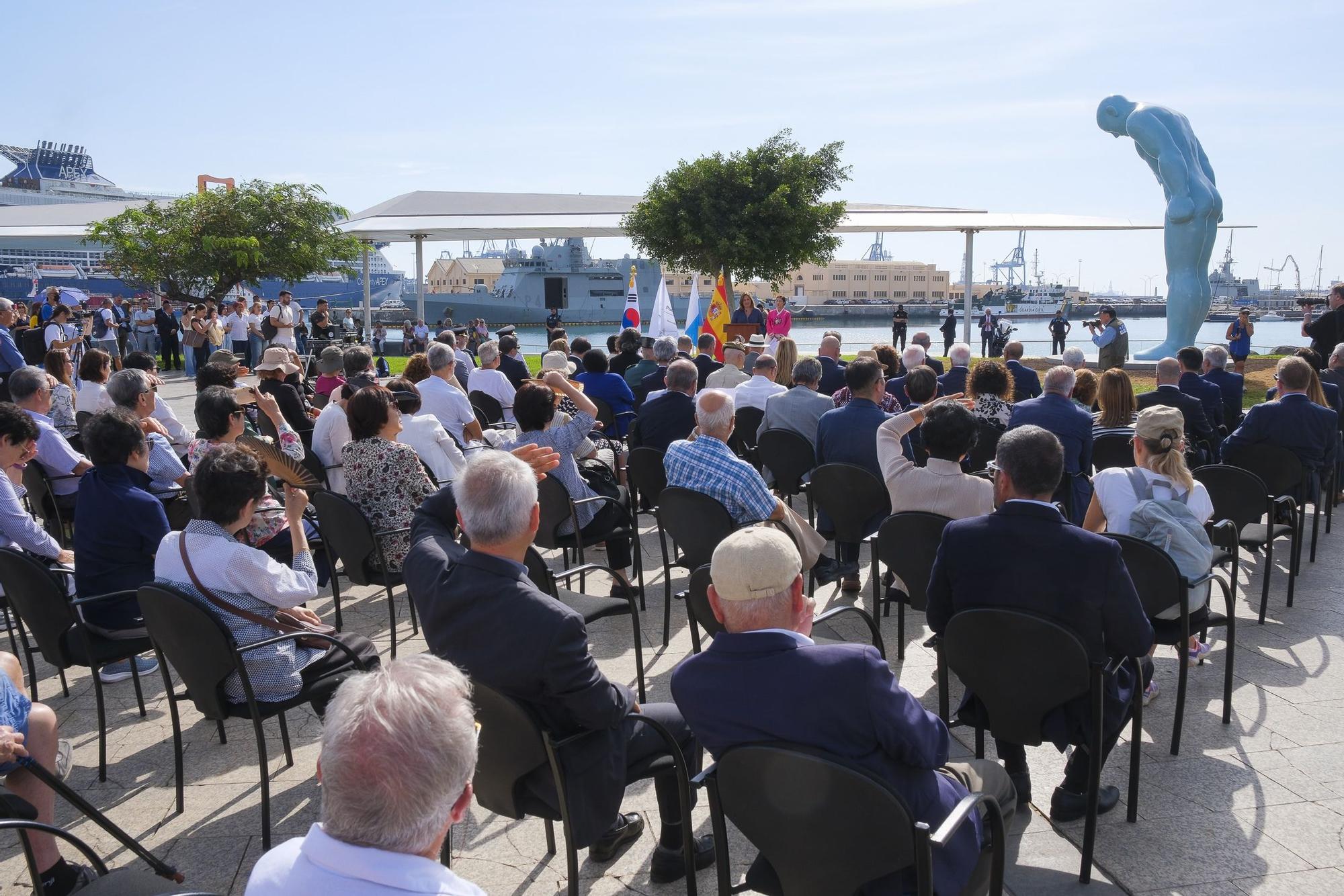 Inauguración del 'Greetingman'