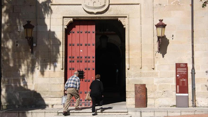 El ayuntamiento oferta trece puestos de trabajo por seis meses