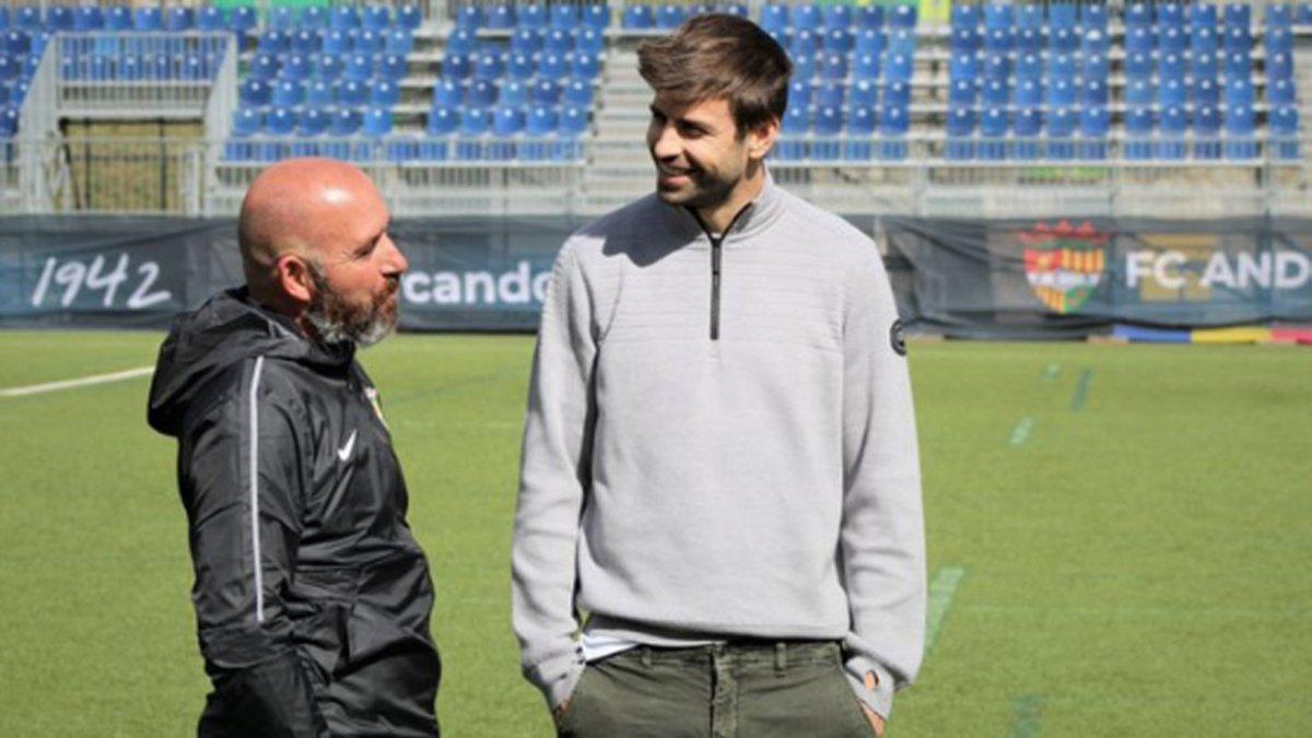 Piqué saludó a Nacho Castro, nuevo técnico del Andorra