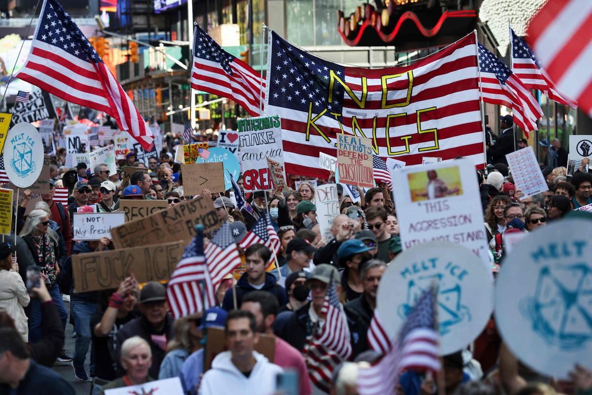 Miles de personas llenan las calles de EEUU en la protesta No Kings contra la Administración Trump