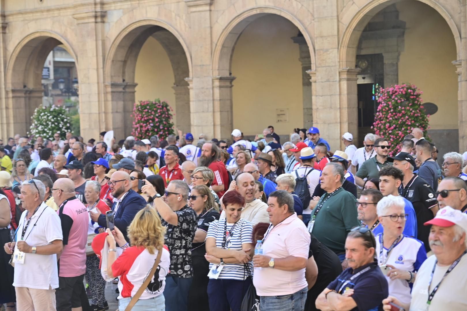 Galería | Un millar de peñistas toman Castellón