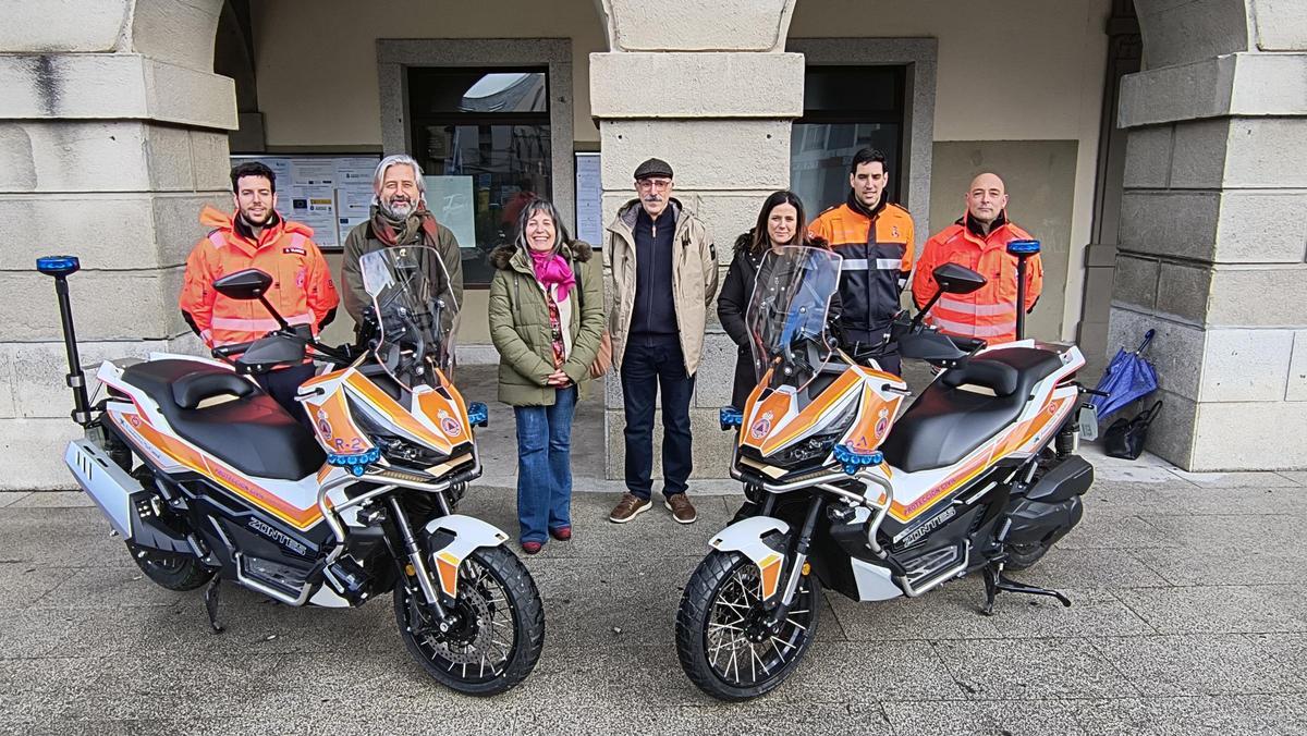 Presentación de las dos motos dondas al servicio de Protección Civil de la comarca del Eo.