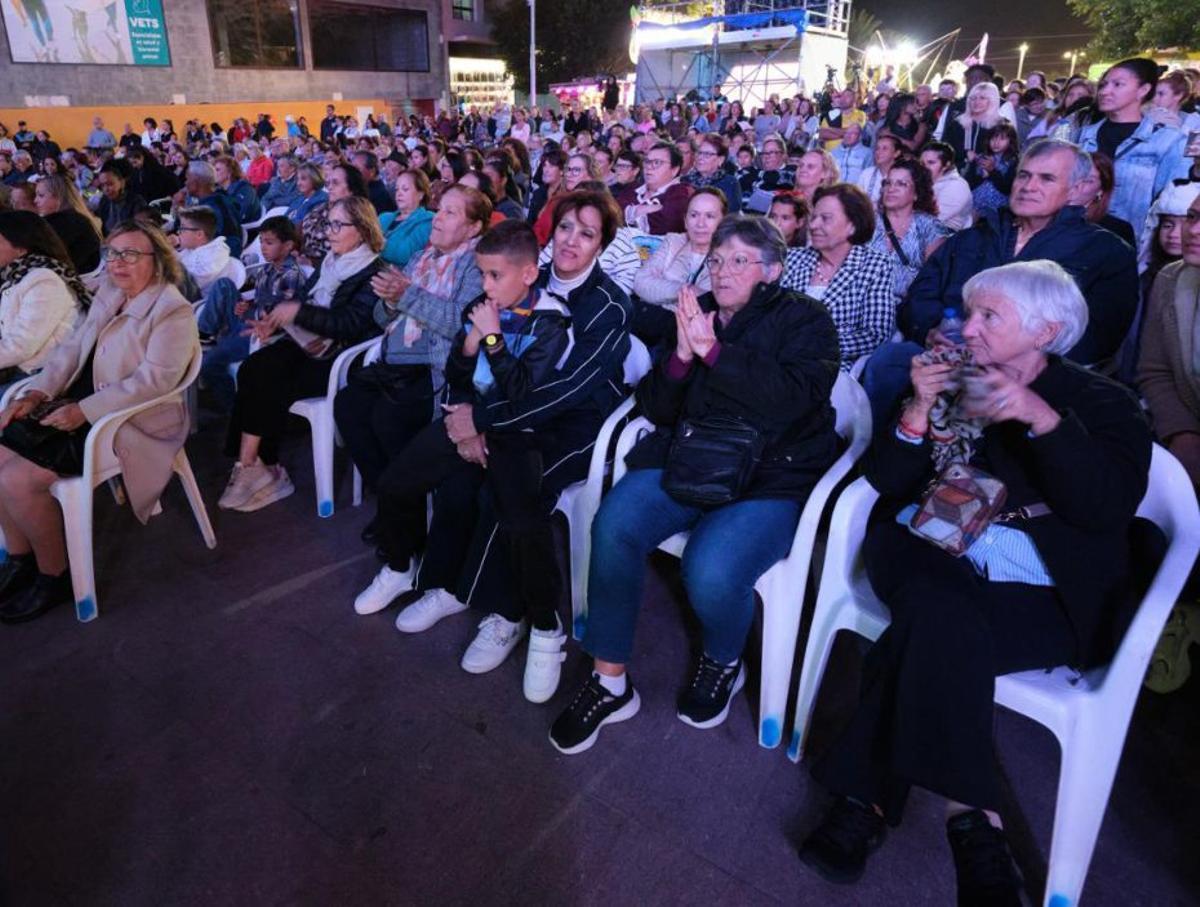 Imagen del público asistente al pregón del Carnaval de Morro Jable. | LP/DLP